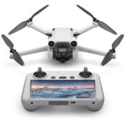 DJI Mini 3 Pro med DJI RC-skärmkontroll på vit bakgrund