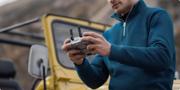 DJI RC 2 fjärrkontroll med inbyggd 5,5-tums skärm